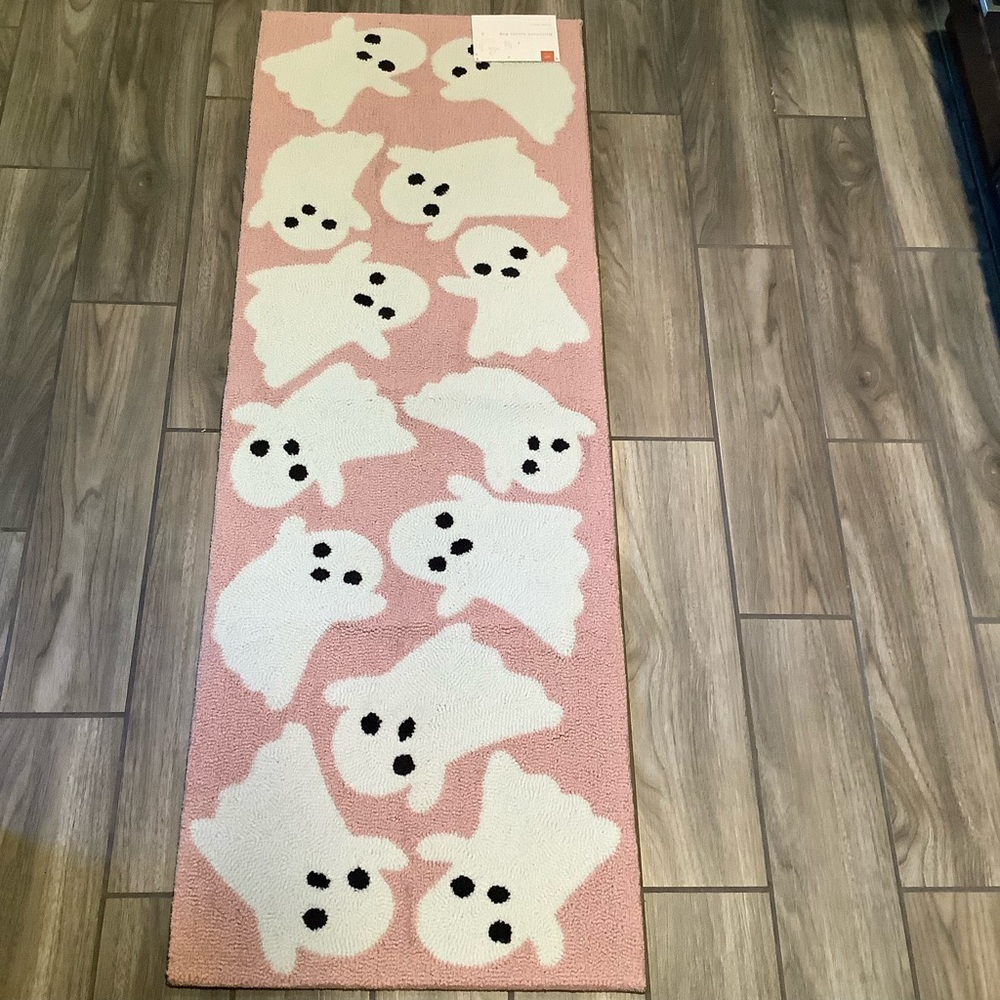 LOLOI 20x60 Allover Ghost Runner